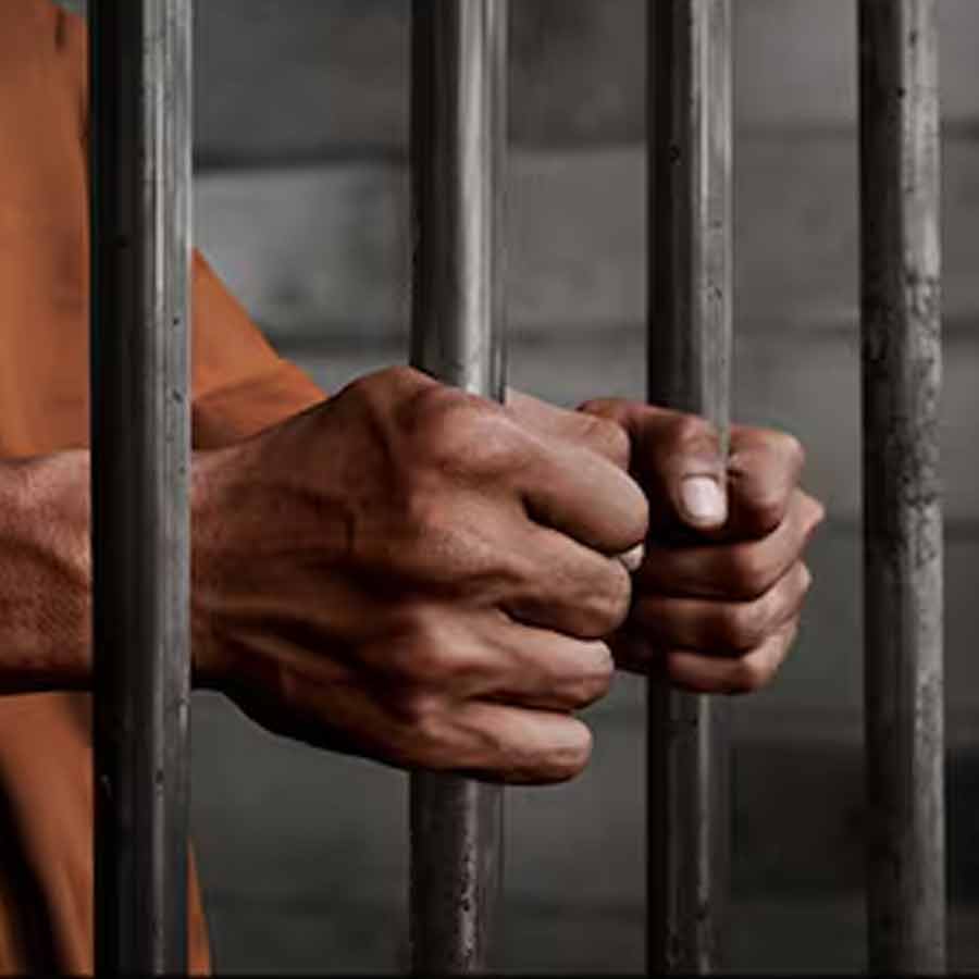 Kannada actor and Murder accused Darshan Thoogudeepa ask for poison in Bengaluru court