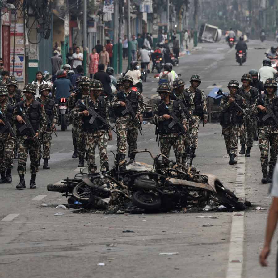 Nearly 30 people from Bardhaman stranded in Nepal are waiting to return home