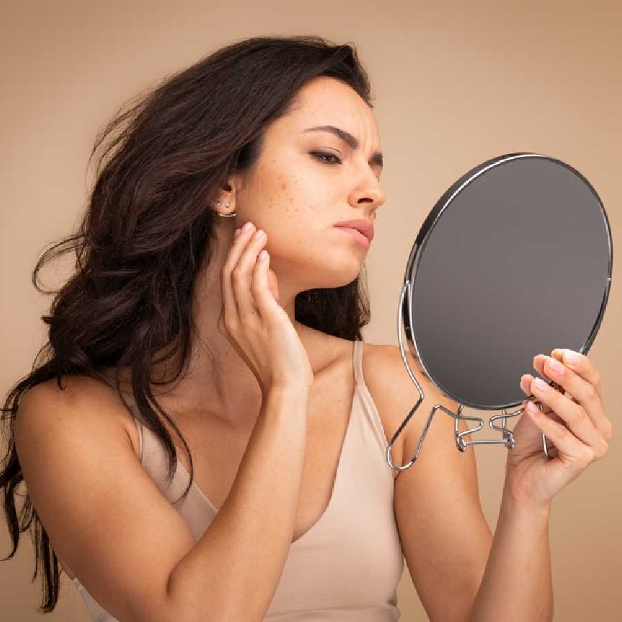 Benefits of applying neem oil in belly button dgtl