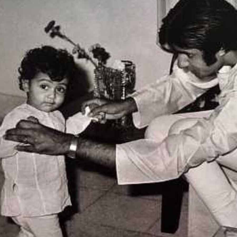 When Amitabh Bachchan Scolded Abhishek Bachchan For Wasting Food dgtl