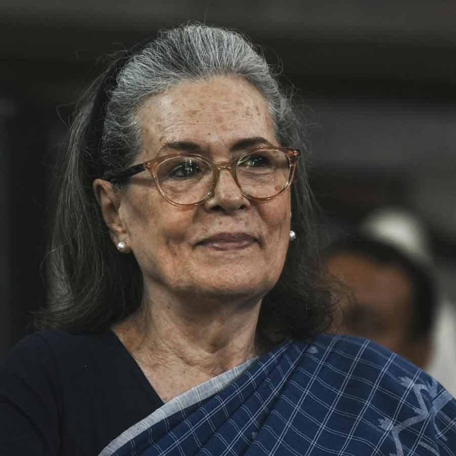 Delhi court dismissed plea on Sonia Gandhi\\\\\\\'s electoral roll inclusion before Indian citizenship