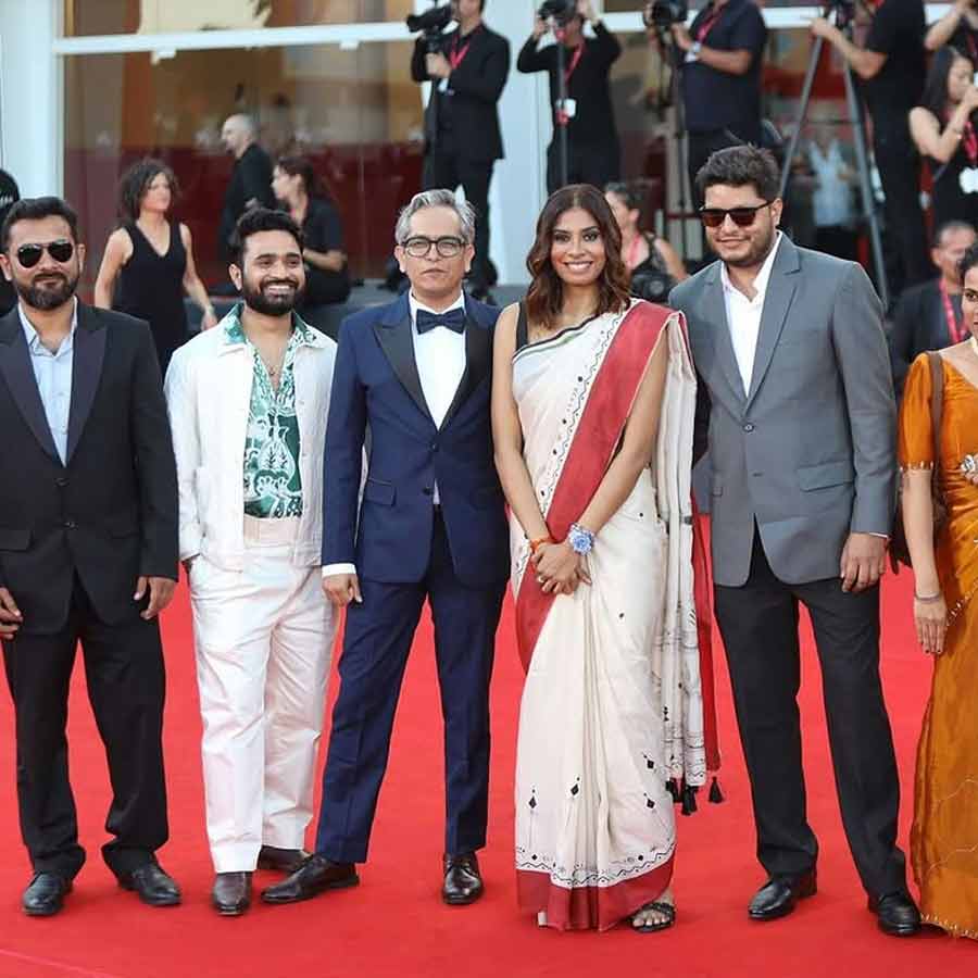 ভেনিস চলচ্চিত্র উৎসবে অনুপর্ণা রায়।