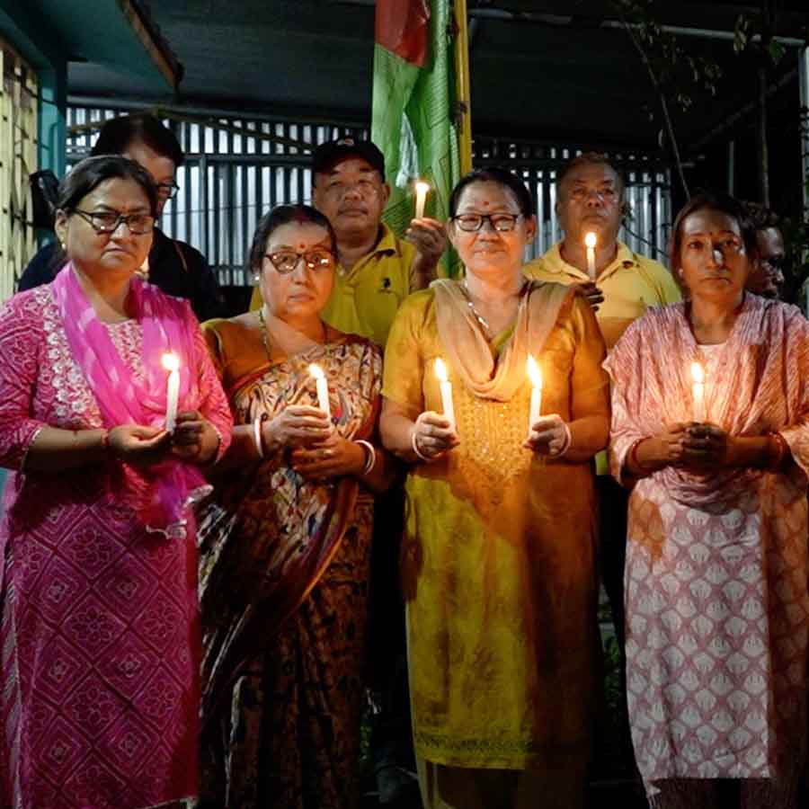 Nepalis residing in Kolkata are in great tension due to the unrest in Nepal dgtl