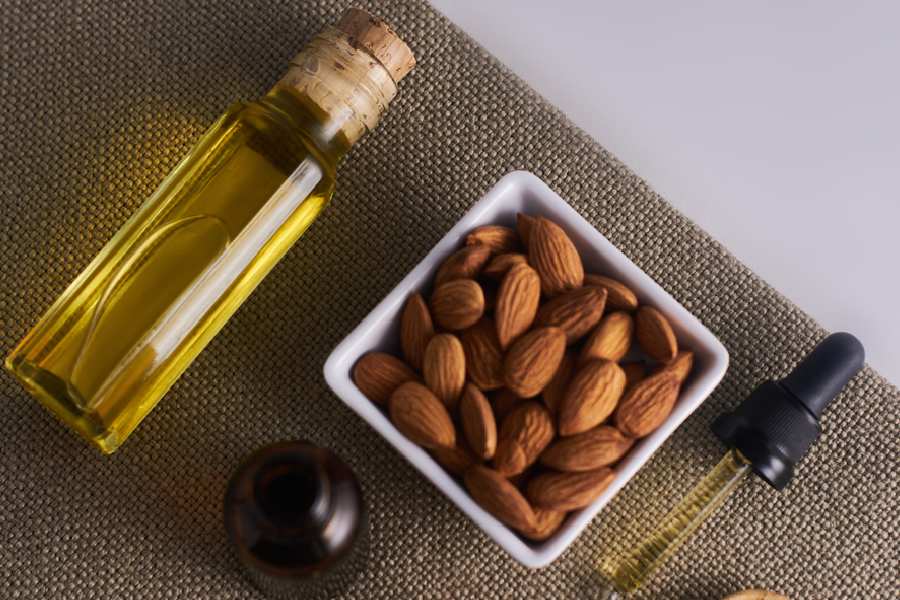 কাঠবাদামের তেলে প্রদাহনাশক উপাদান থাকে।