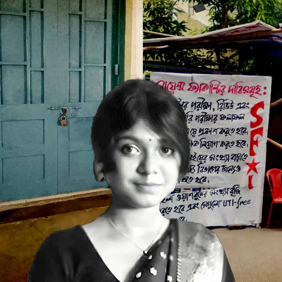 Порно әйелдер сексуалды әйел Кончамның аяқпен жұмыс жасайтын фотосуреті