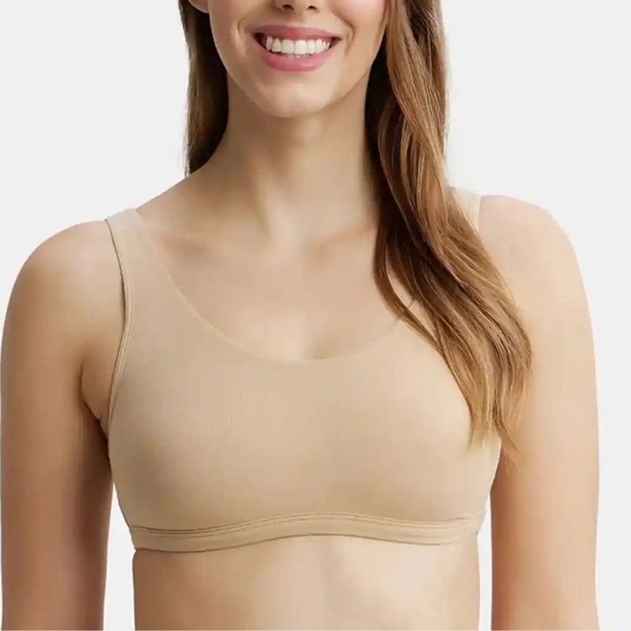 ইন্টারনেটে সহজেই ত্বকের সঙ্গে জড়িয়ে থাকা ‘ন্যুড স্টকিংস’ কিনতে পাওয়া যায়। ছোট স্কার্ট বা এই ধরনের পোশাকের ক্ষেত্রে এটি ব্যবহার করতে পারেন। 