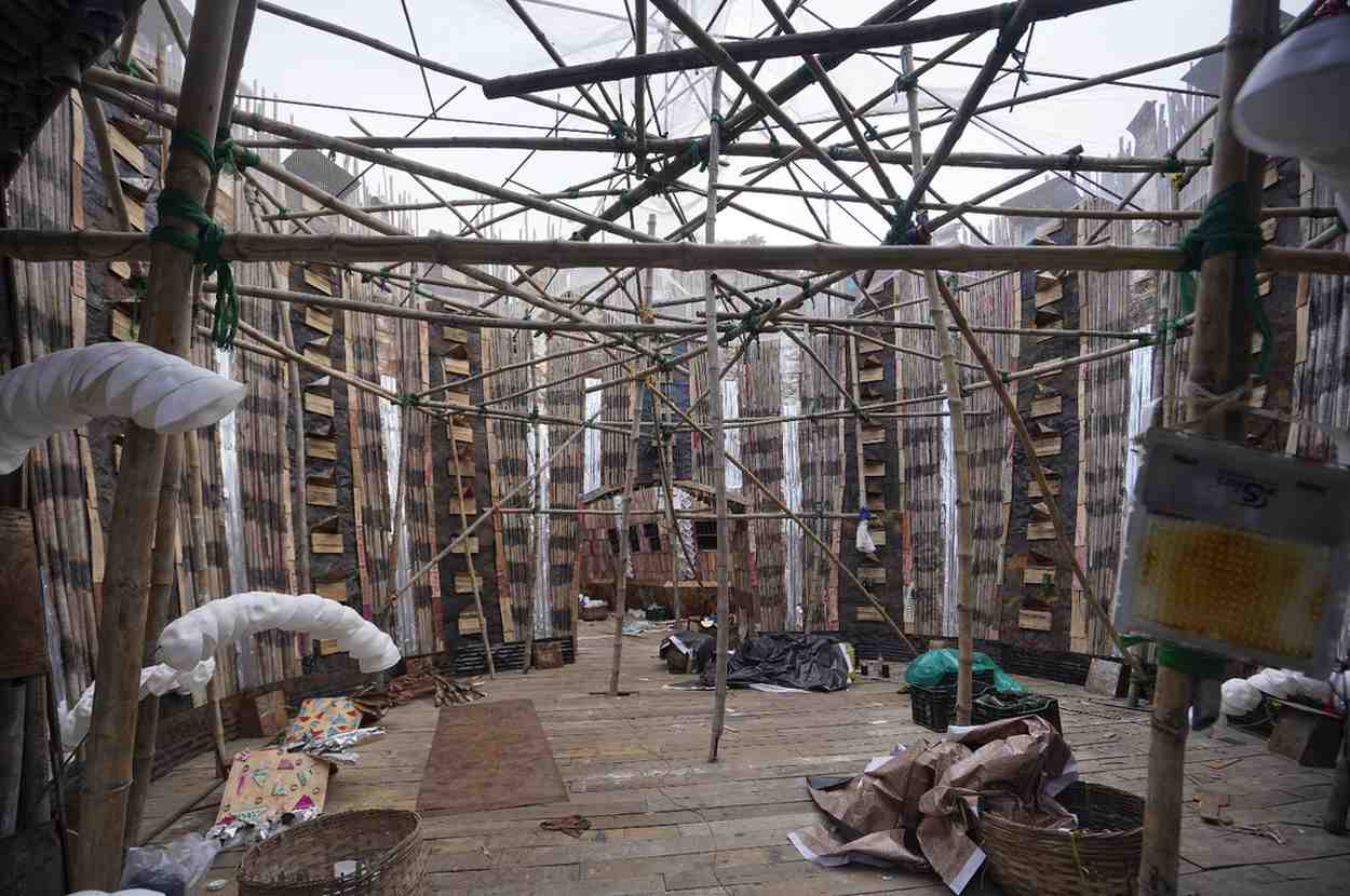 অরূপ আরও জানিয়েছেন, এটা তাঁদের পুজোর ৫৭তম বর্ষ। এ বারের আয়োজনে দর্শনার্থীদের জন্য অনন্য কিছু করতে চেয়েছিলেন তাঁরা। 