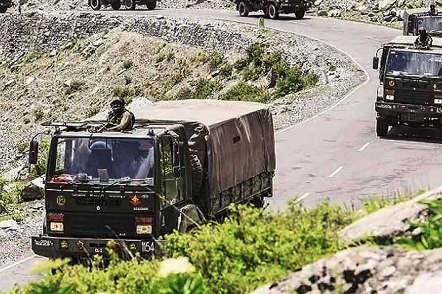 US Senator says China used electromagnetic weapons to literally melt Indian soldiers during Galwan clash