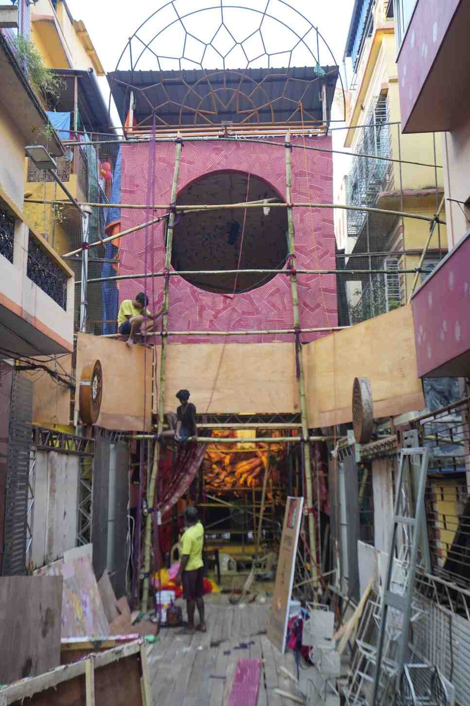 উদ্যোক্তাদের আশা, তাঁদের এ বারের আয়োজন দর্শকদের ভাল লাগবে। (এই প্রতিবেদনটি ‘আনন্দ উৎসব’ ফিচারের একটি অংশ।)