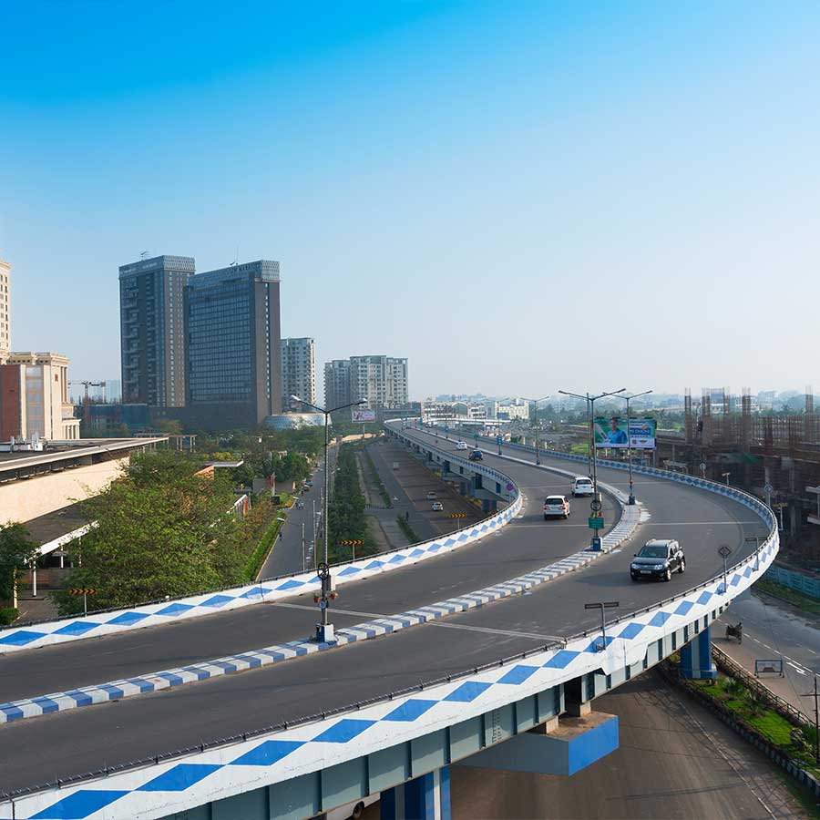 FIR filed against two youths for allegedly doing stunts with bikes on Ma Ural bridge