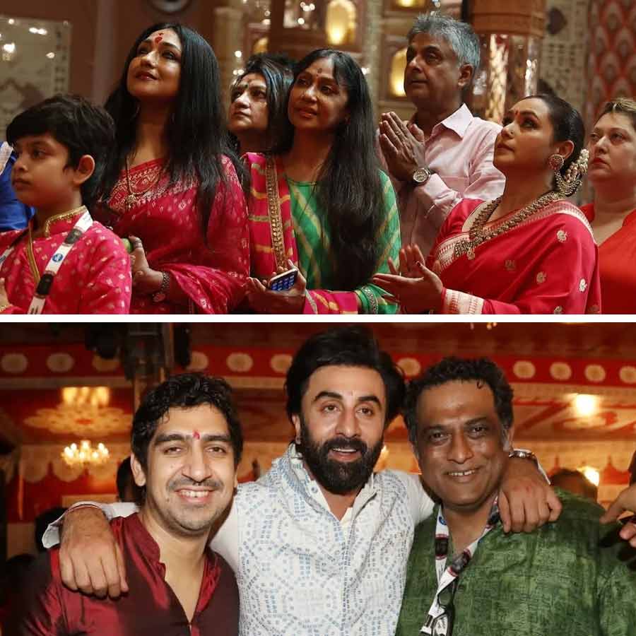 বাঙালিয়ানার চেনা আসর।