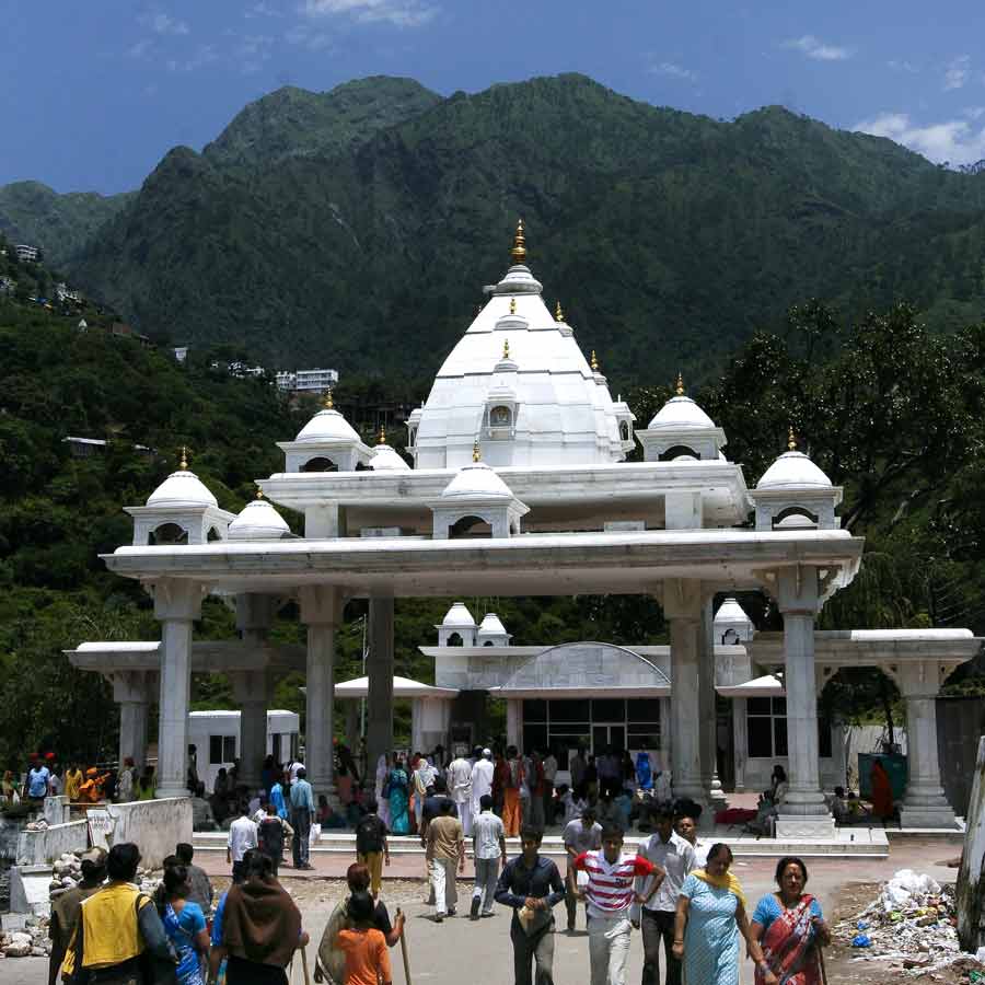 Vaishno Devi Yatra postpones again due to bad weather dgtl