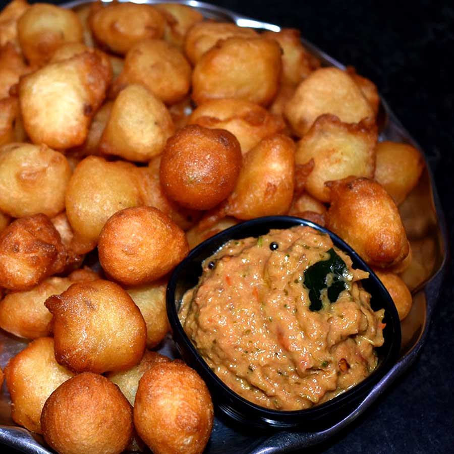 দক্ষিণী পুনগুলু খেয়ে দেখুন।