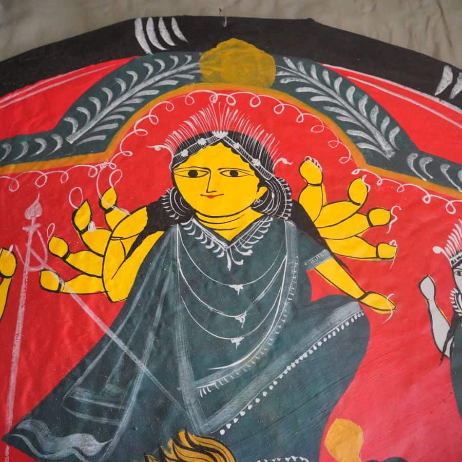 বাংলার লোকশিল্পে চারটি মাধ্যমই যে ভরপুর ঐতিহ্যের, সেটাই নতুন করে ধরা পড়বে মণ্ডপে।