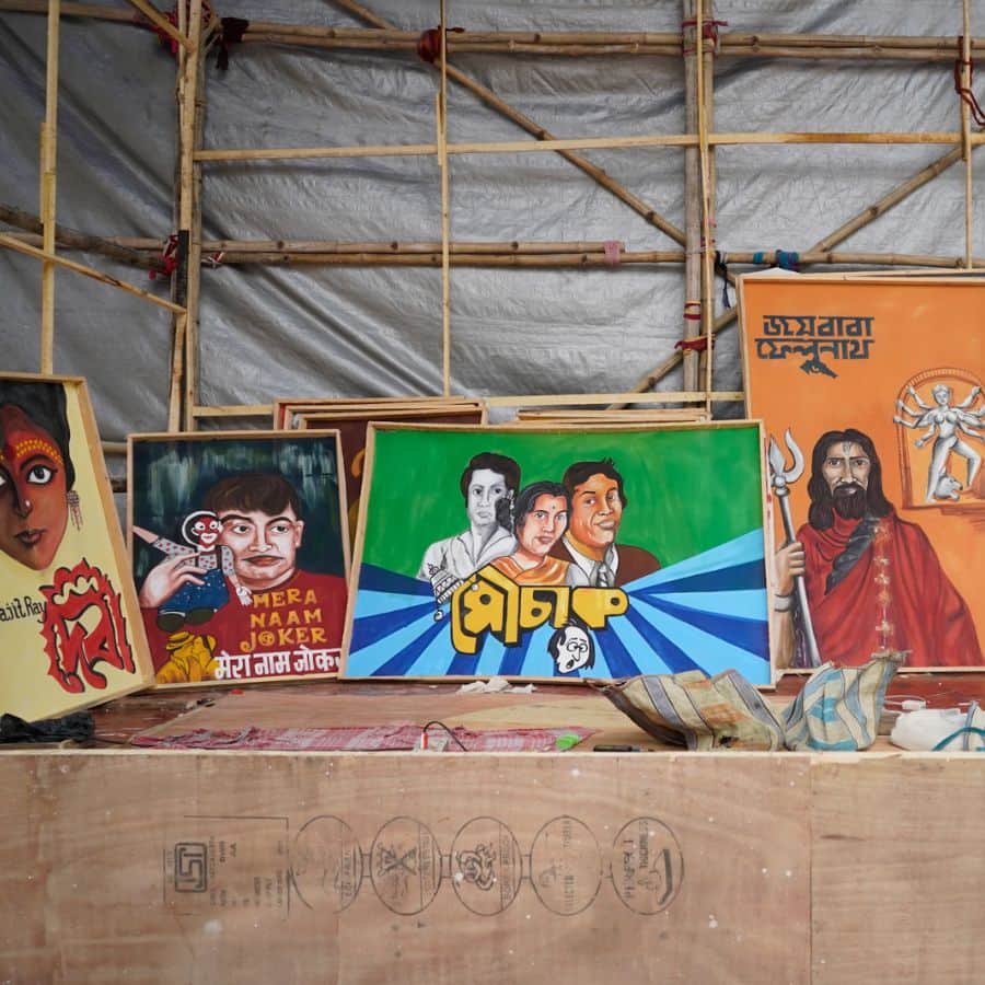 কোষাধ্যক্ষ দুর্জয় কুমার পোদ্দারের কথায়, “বায়োস্কোপের মাধ্যমেই আমরা দেখাতে চাইছি সময়ের ফ্রেমে মায়ের রূপ ও পরিবর্তন।” 