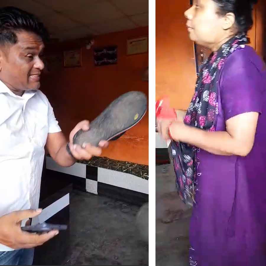 BJP Councillor Vs BJP Leader Clash In Kharagpur