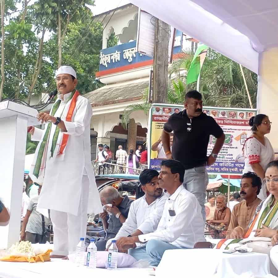 Congress sets foot in Matua zone, starts voter right conference too