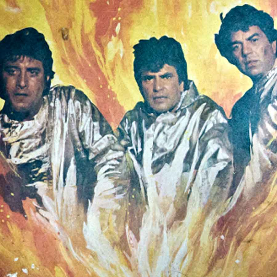 All you need to know about how Bollywood Actor Mithun Chakraborty get notice for acting in 41films simultaneously