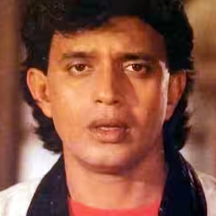 All you need to know about how Bollywood Actor Mithun Chakraborty get notice for acting in 41films simultaneously