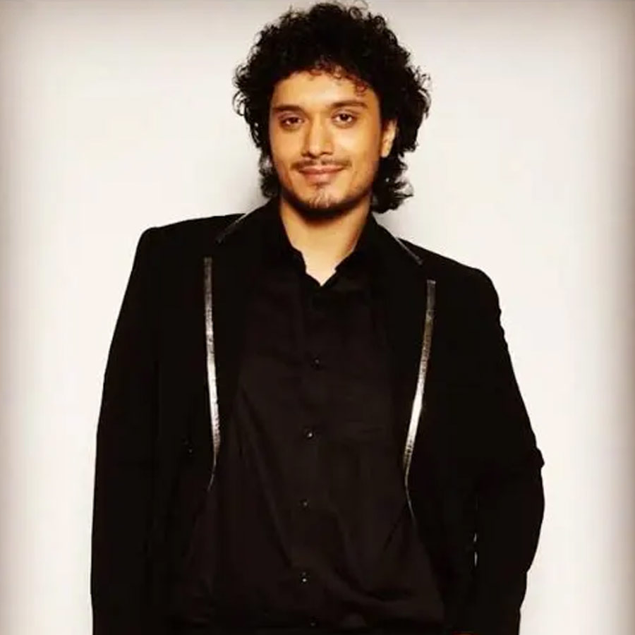 All you need to know about how Bollywood Actor Mithun Chakraborty get notice for acting in 41films simultaneously