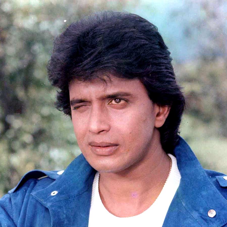 All you need to know about how Bollywood Actor Mithun Chakraborty get notice for acting in 41films simultaneously