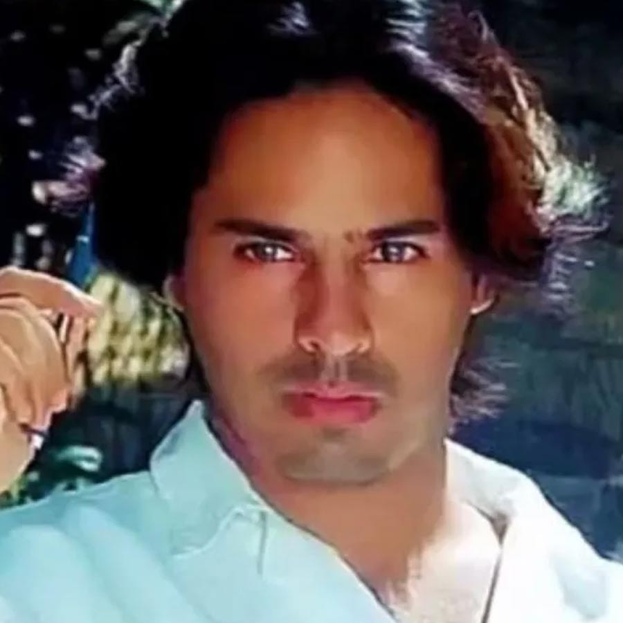 All you need to know about how Bollywood Actor Mithun Chakraborty get notice for acting in 41films simultaneously