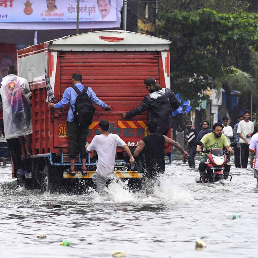 image of mumbai rain