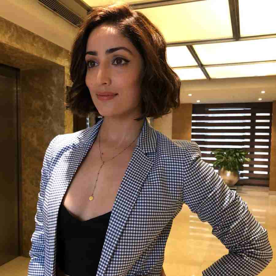 ব্লান্ট বব কাট।