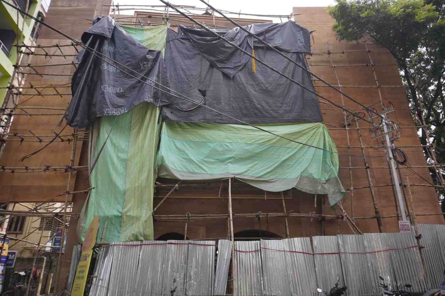 সায়ন্তন জানিয়েছেন, এ বার তাঁদের পুজো ৪০ বছরে পড়ছে। 