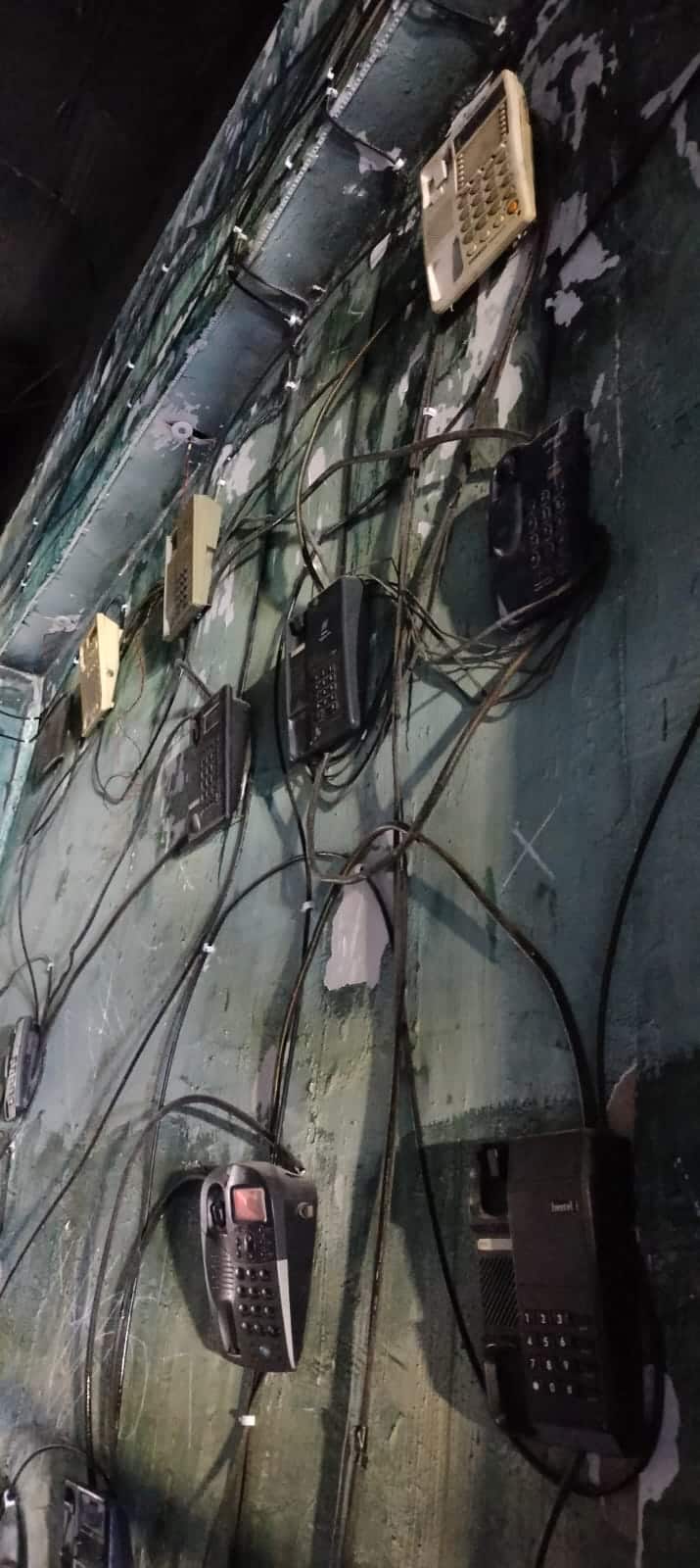 তাই পুরো থিমের কেন্দ্রে মহামায়ার রূপ, যিনি সৃষ্টি আর লয়ের মধ্যবর্তী যোগসূত্র।