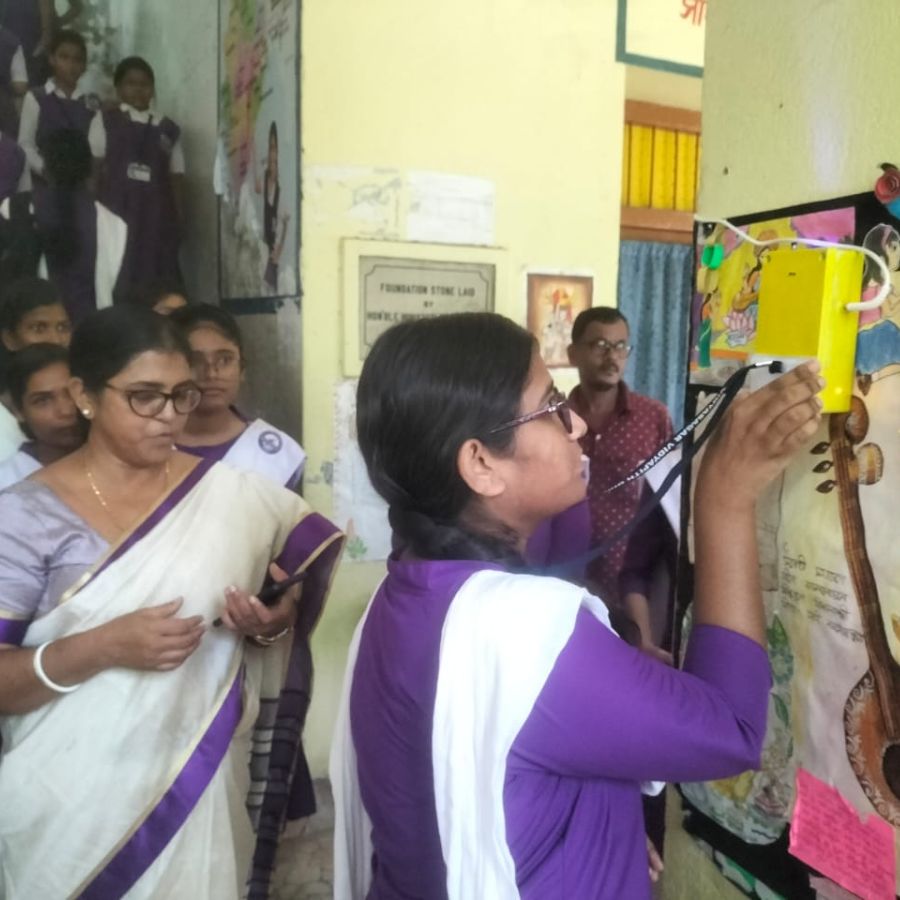 Digital attendance process has been started in Midnapore's Girls School for security purpous dgtld