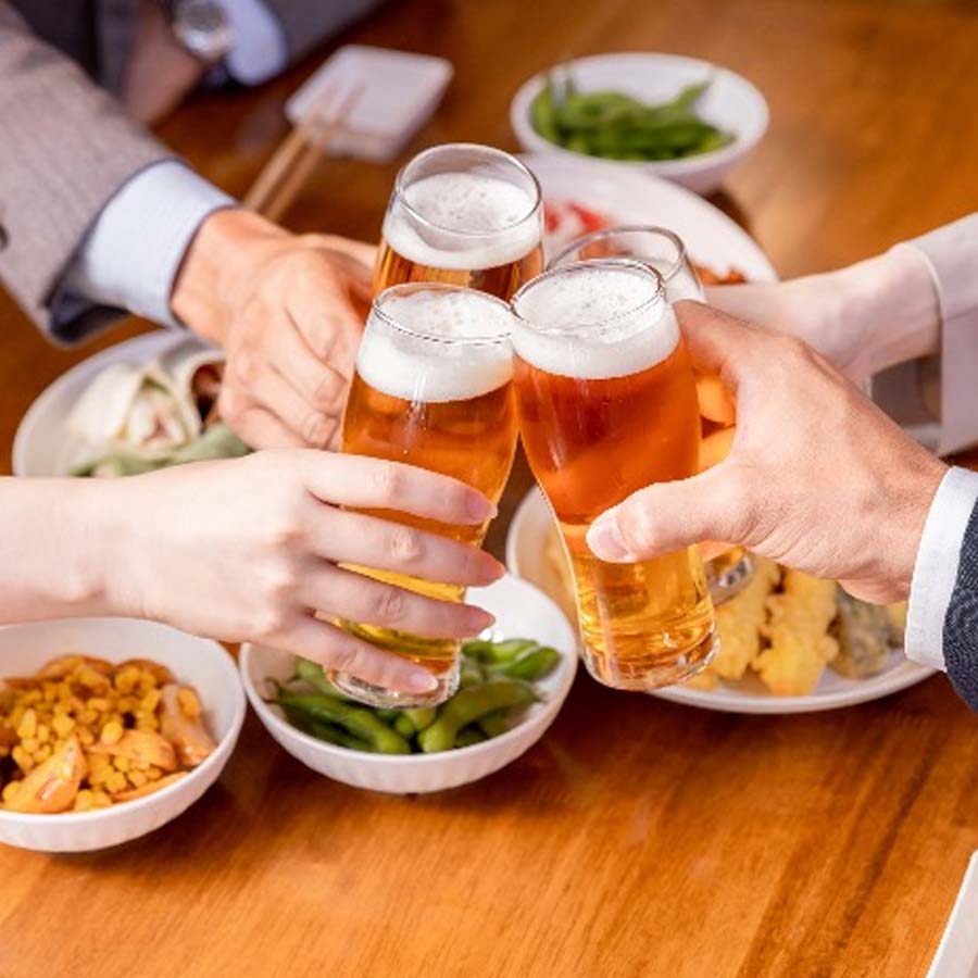 খাওয়াদাওয়া এবং পানীয় বাবদ কত টাকা খরচ করা হবে তা আগে থেকেই ঠিক করে ফেলেন নোমিকাইয়ের আয়োজক। সেই অনুযায়ী তহবিলও তৈরি করা হয়। 