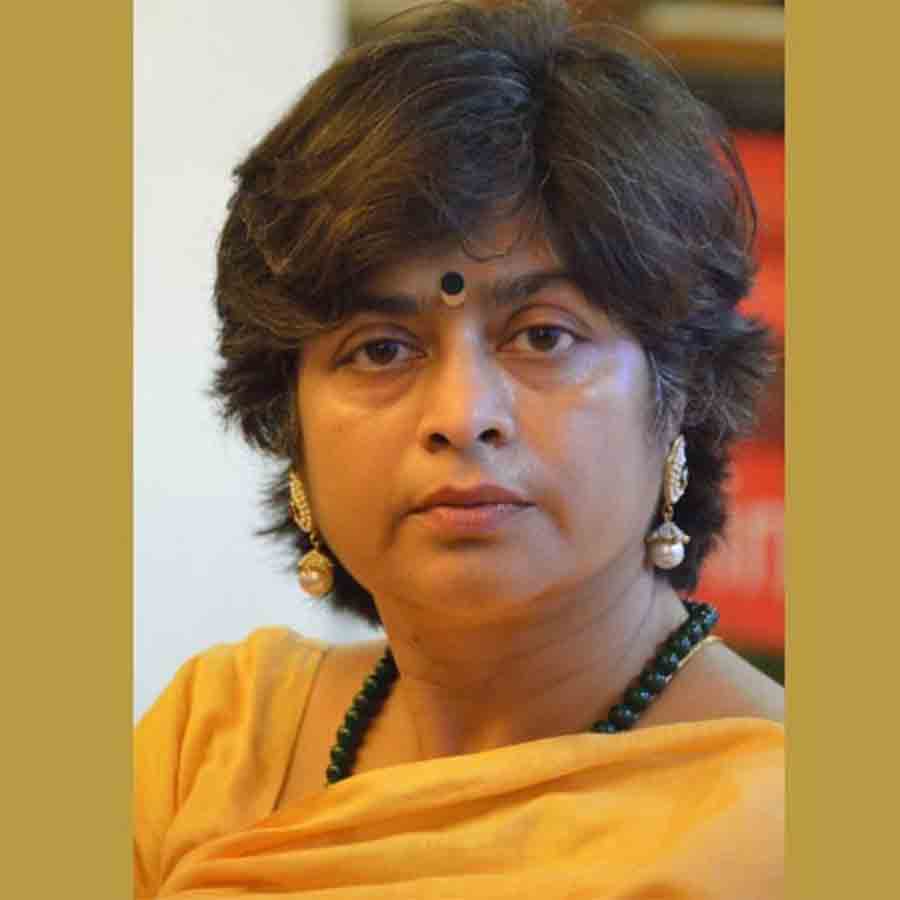 Cyber criminal Hacked whats app of novelist Tilottama Majumdar, police investigating