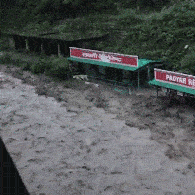 Cloudbursts occured in Himachal Pradesh and Uttarakhand and washes away cars, shops dgtl