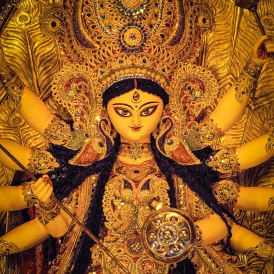 Why Bengalis Cant Imagine Durga Puja Without Mahishasuramardini on Mahalaya Morning dgtl