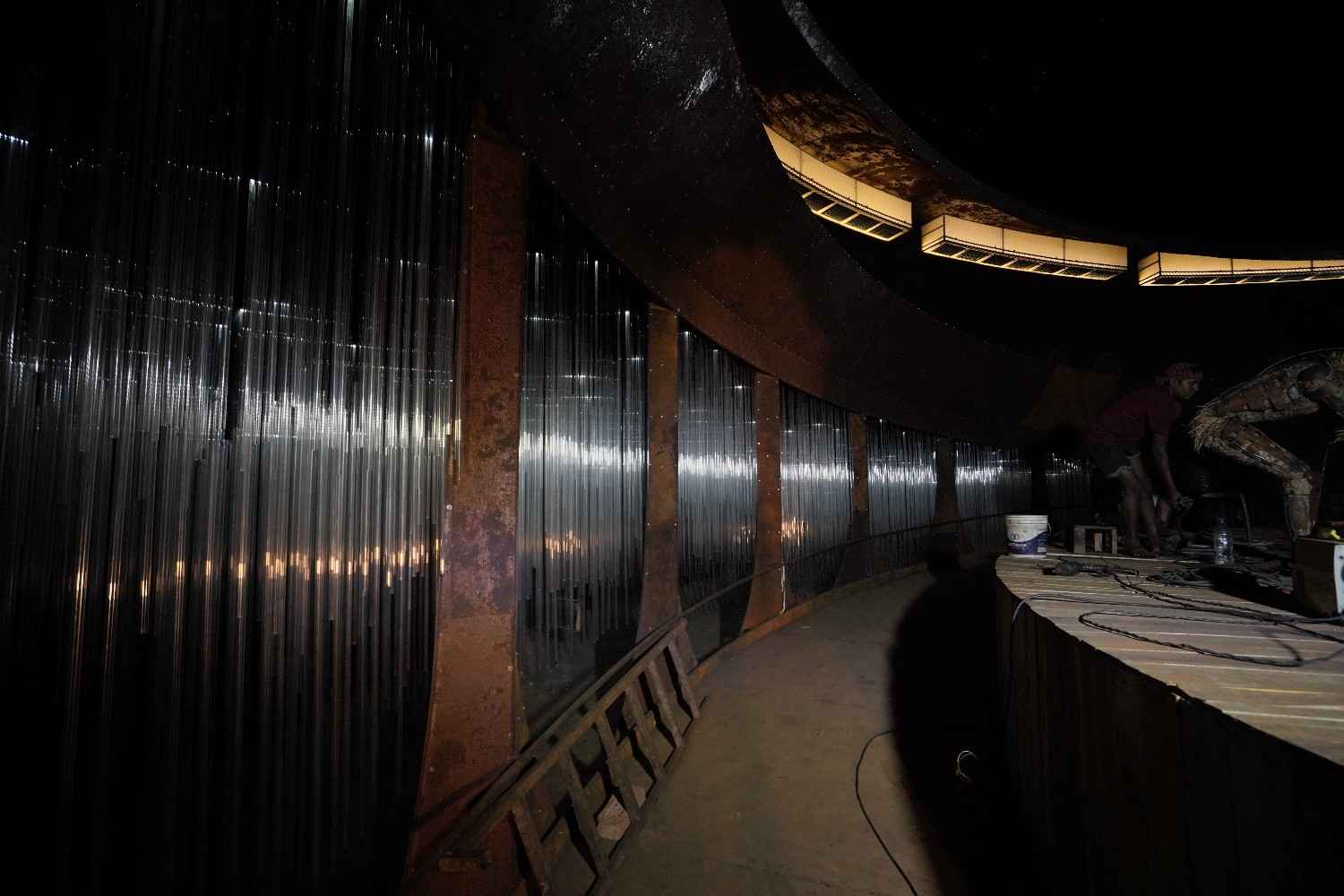 এ বছর তাঁদের পুজোর থিম 'প্রশ্ন'।