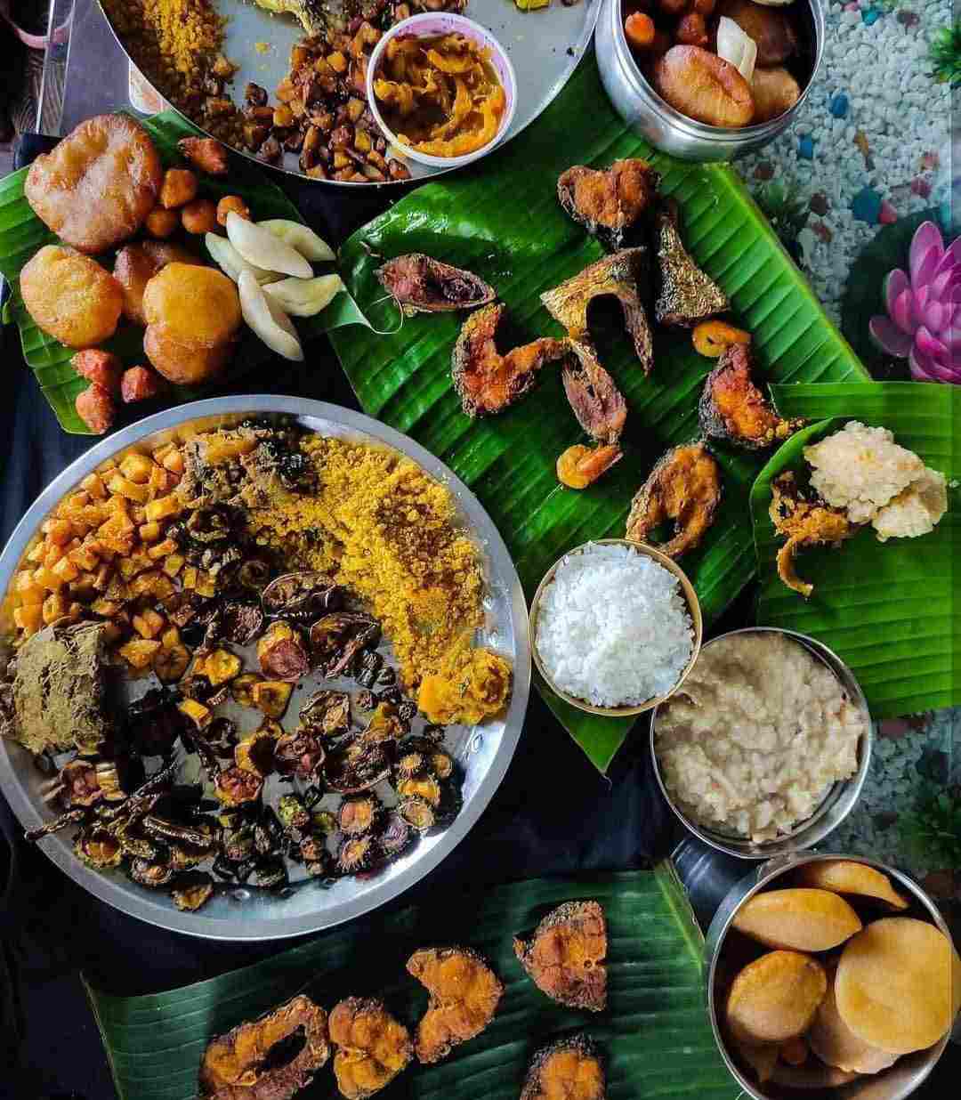 এই নিয়মের নেপথ্যে বিভিন্ন ধর্মীয়, সামাজিক ও ঋতুভিত্তিক কারণ রয়েছে। 