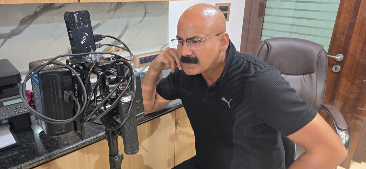 পরিচালক দেবাশিস দত্ত 