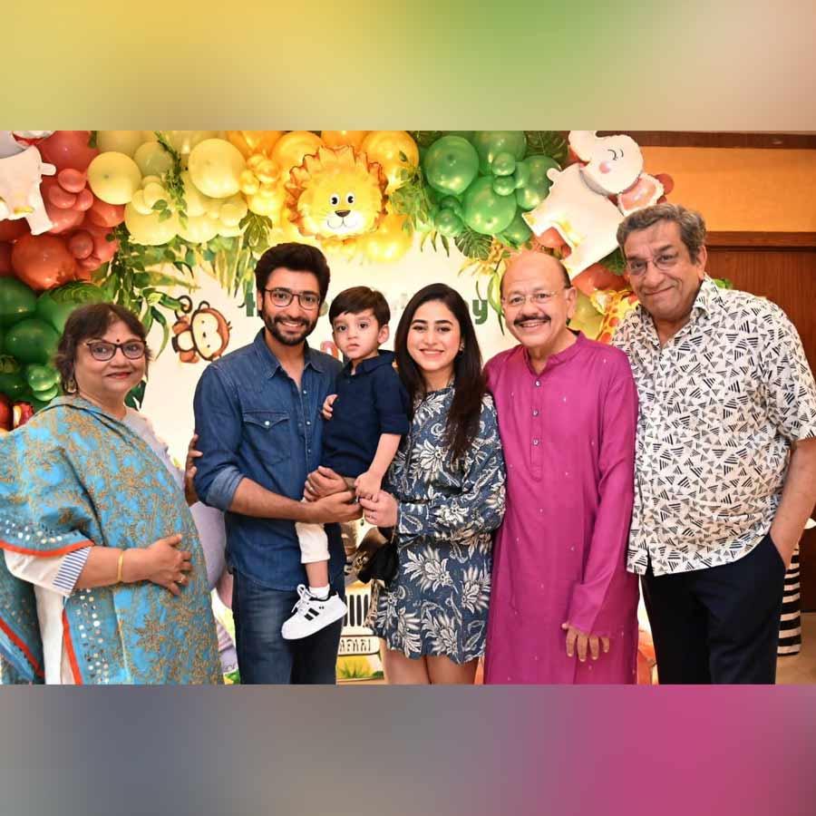 Actor Gaurav Chakrabarty and Ridhima Ghosh celebrates their son\\\'s second birthday