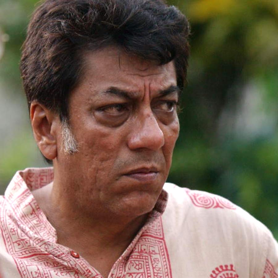 বাইরে রুক্ষ, অন্তরে রসিক মানুষ বিপ্লব চট্টোপাধ্যায়।