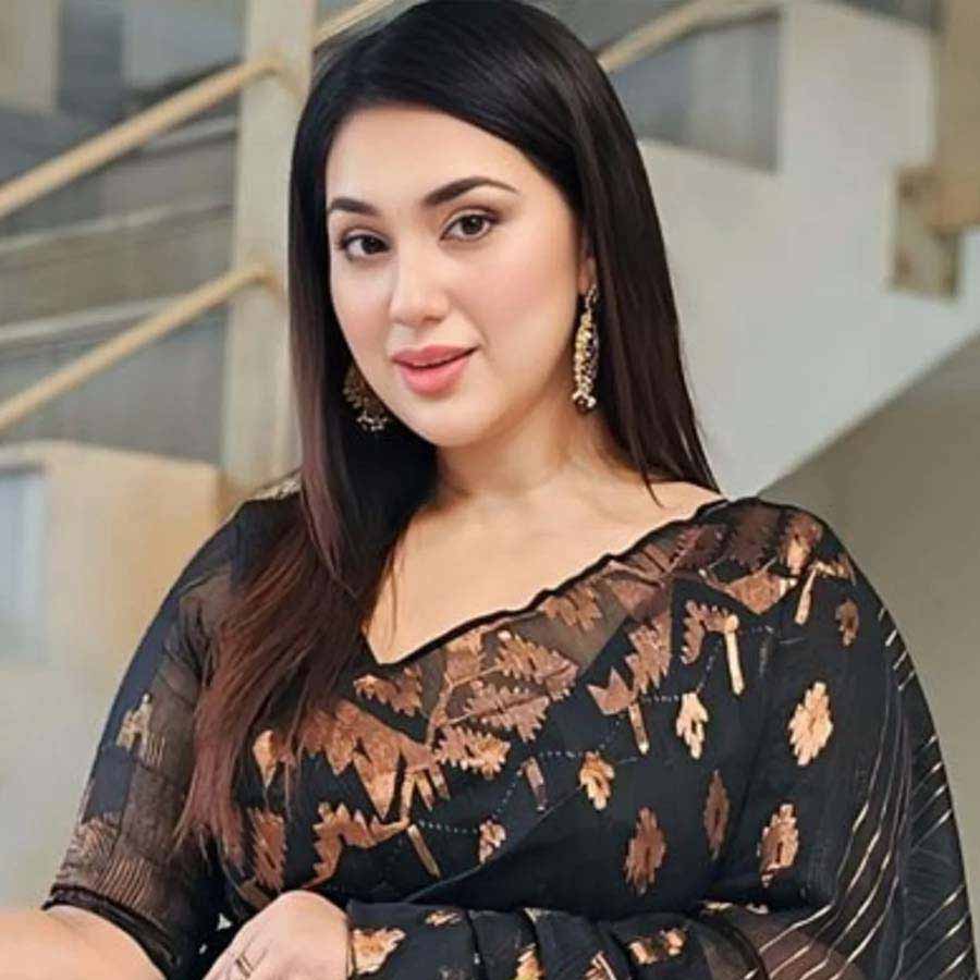 speculations are Bangladeshi actress Apu Biswas again going to start new family with lover