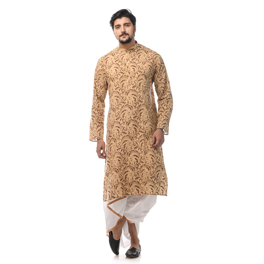 তবে কেবল অষ্টমীর জন্য ভাবলেই চলবে না। অন্যান্য দিনের জন্য মানানসই ধুতি ও পাঞ্জাবি বেছে নিতে হবে। আর আপনি যদি হালকা রঙের প্রতি আকৃষ্ট হন, তা হলে হাতেবোনা কাপড়ের উপর স্ক্রিন প্রিন্টের এই সেট পছন্দ হওয়ার কথা। বাদামি রঙের পাঞ্জাবিতে গাঢ় বাদামি রঙের ছাপ। হালকা বাদামি রঙের নড়ুন পাড়ের সুতির হাতেবোনা ধুতি। 