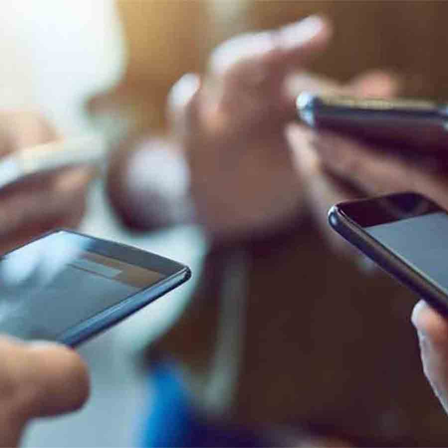 Less Call drop in Vodafone, Airtel leading in Network services, TRAI's report