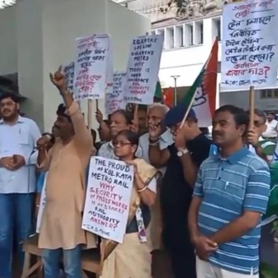Congress protests again Metro disruption & lack of security