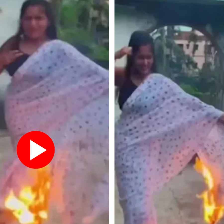 Video shows woman fires saree for making reel