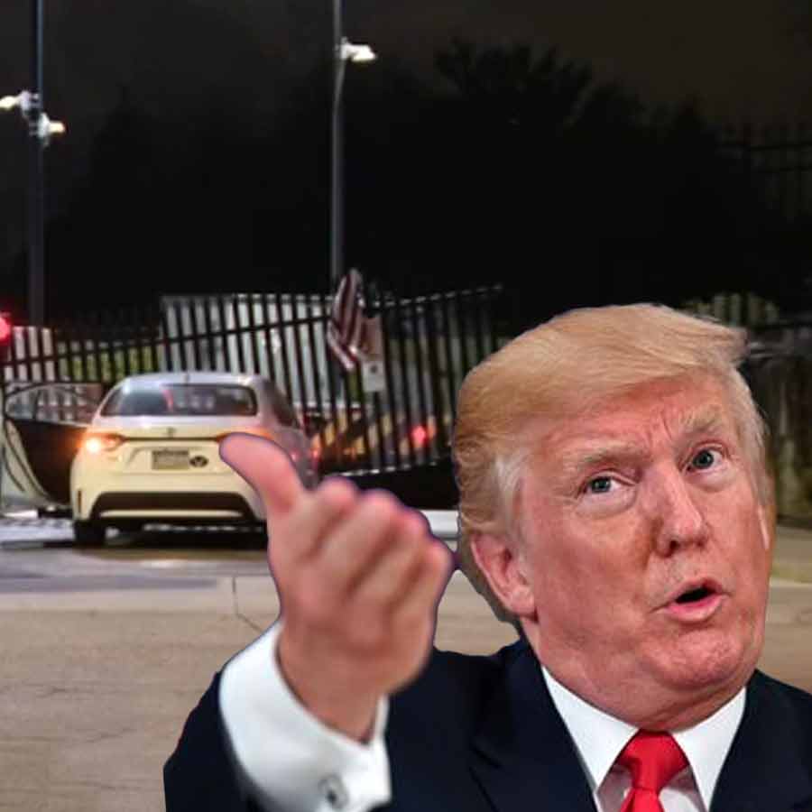 A driver rammed a car into a gate of the FBI’s Pittsburgh office dgtl