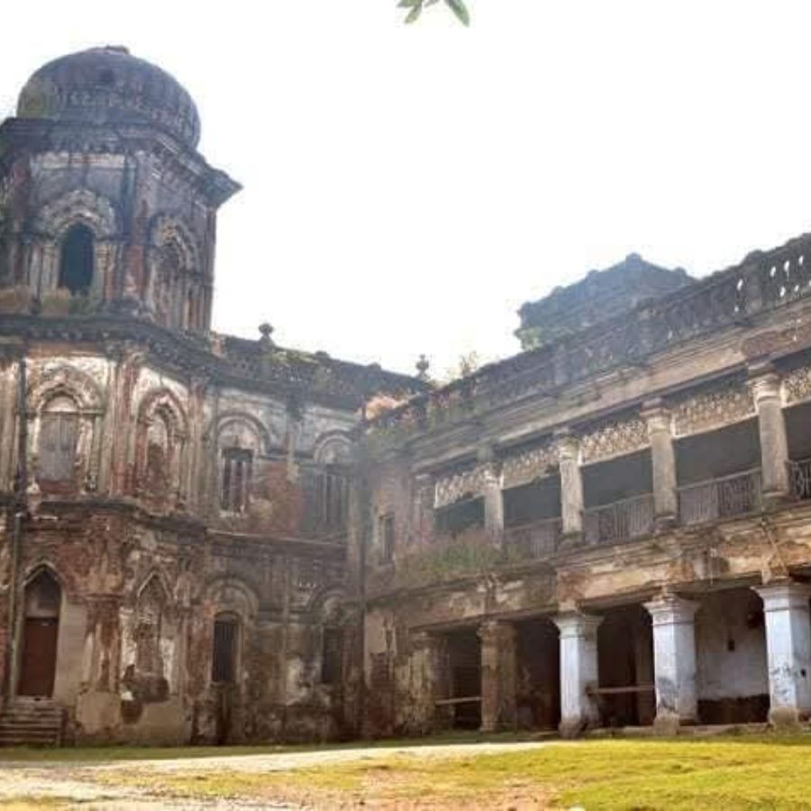 নিজস্ব চিত্র