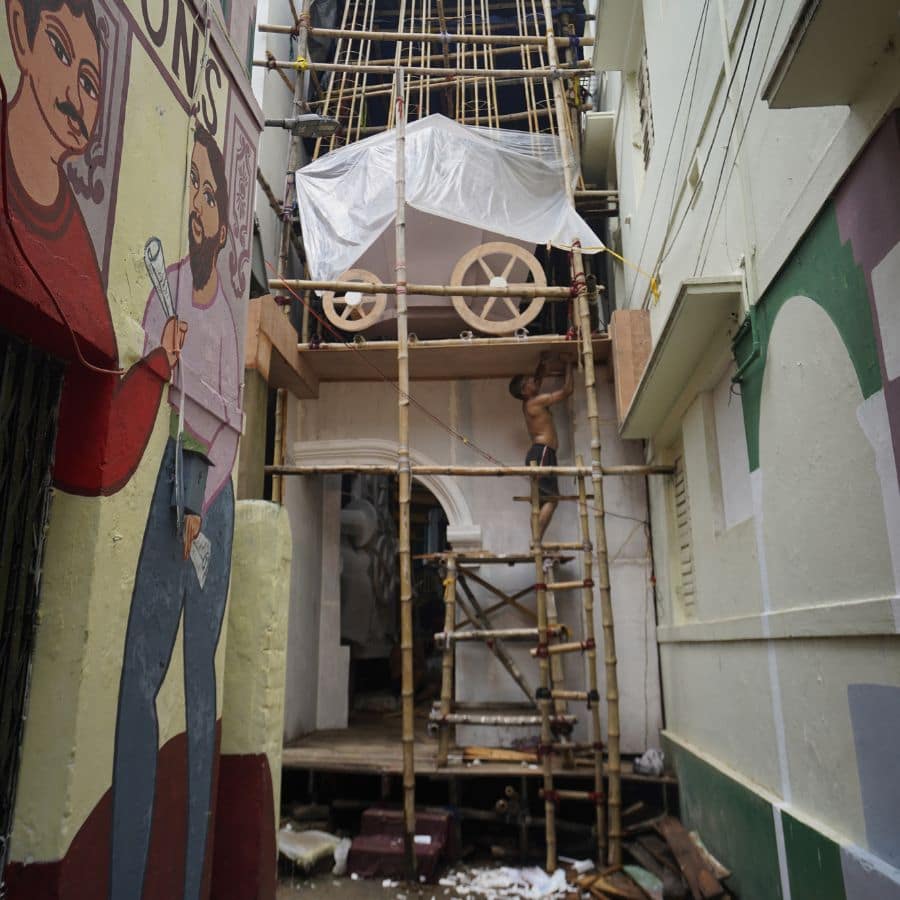 এমন এক উদ্যোগের কারণ সম্পর্কে কমিটির অন্যতম সদস্য শিবেন্দু মিত্র বলেন, “আমাদের এ বারের বিষয়বস্তু সুকিয়া স্ট্রিট। বাংলার নবজাগরণের এক বিরাট অধ্যায় রচিত হয়েছে এই রাস্তার উপর দিয়েই।” 