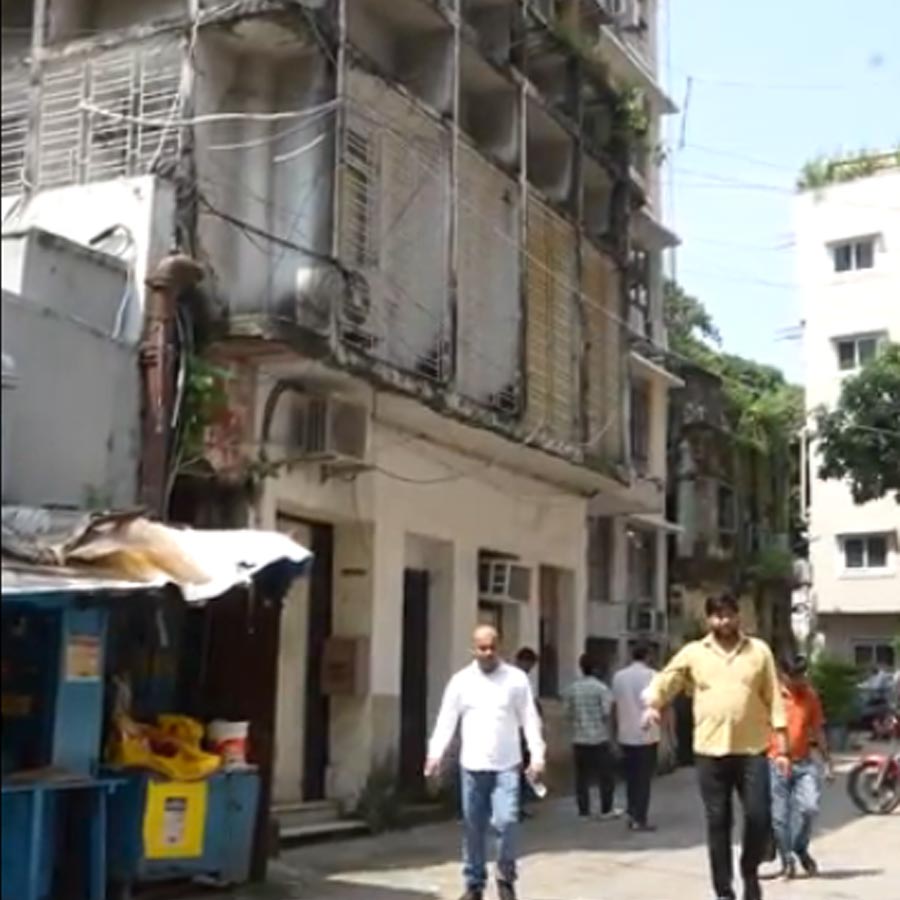 History of the old radio station at Garstin place and the origin of the famous radio programme Mahishasuramardini