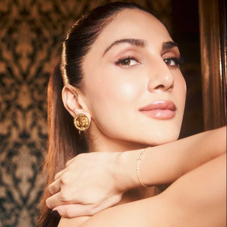 বাণী তাঁর ত্বক আর চুলের জন্য খুব বেশি সময় ব্যয় করতে পারেন না। 